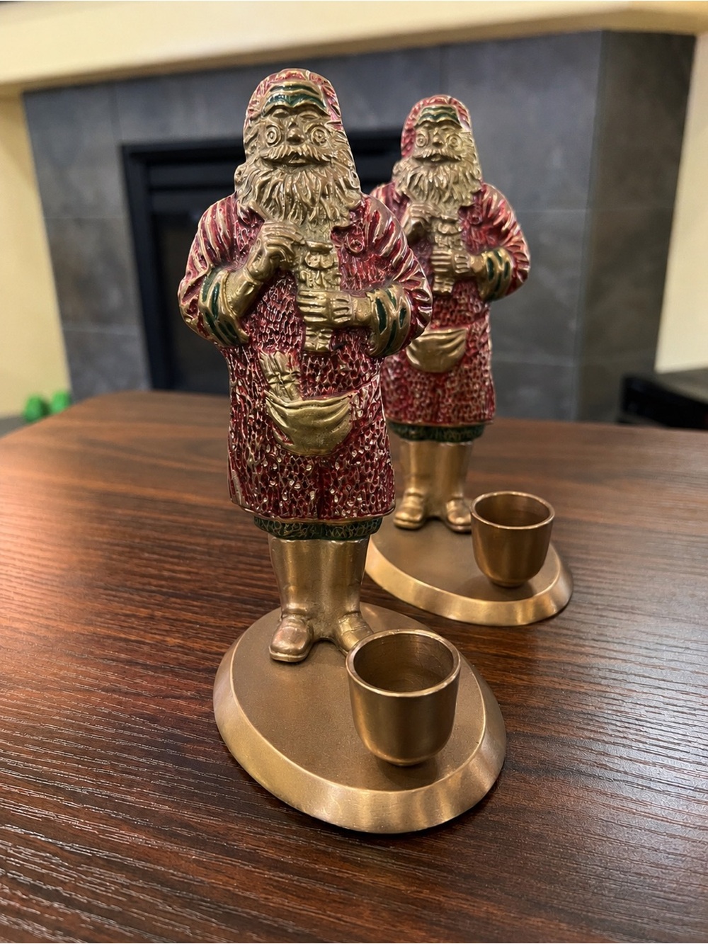 World Bazaars Metal Santa Claus Candle Holders set/2